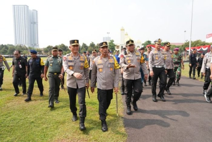 Apel pasukan gabungan yang digelar di Mapolda Jawa Timur, Kamis 9 November 2023 | dok/foto: Humas Polri
