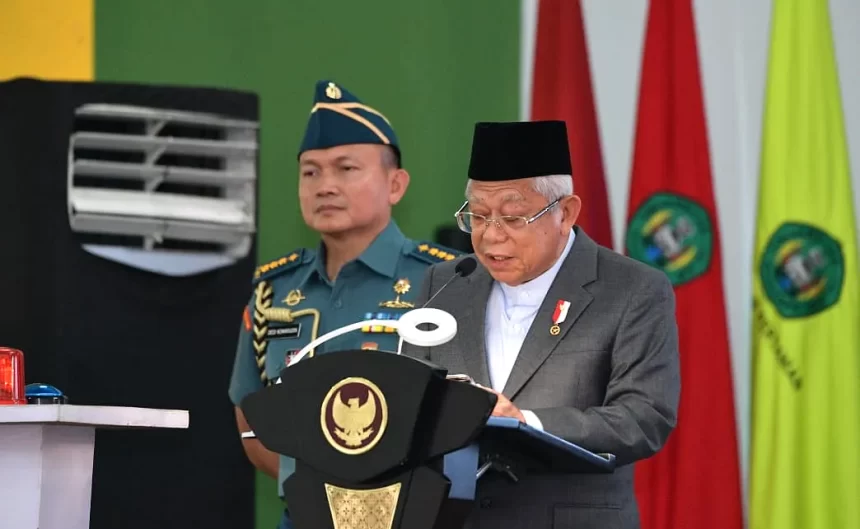 Wapres RI, K.H. Ma’ruf Amin saat memberikan keterangan pers usai memberikan Orasi Ilmiah di Universitas Islam Nusantara (UNINUS), Kota Bandung, Kamis (16/11/2023) | dok/foto: BPMI Setwapres