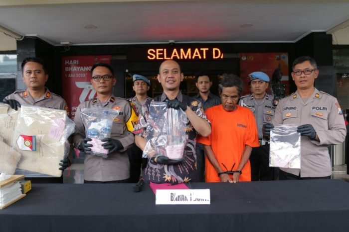 Satreskrim Polres Kediri menggelar konferensi pers kasus pencurian tabung gas LPG | dok/foto: Hum/Kediri/Jk