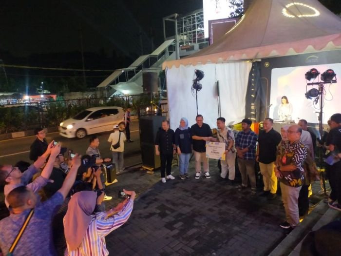 Perayaan HUT ke-151 PD Pasar Surya Surabaya di event wisata kuliner 'Senja Surya 2.0' di Pasar Wonokromo Surabaya, Jumat (8/12/2023) malam | dok/foto: Bicara Indonesia