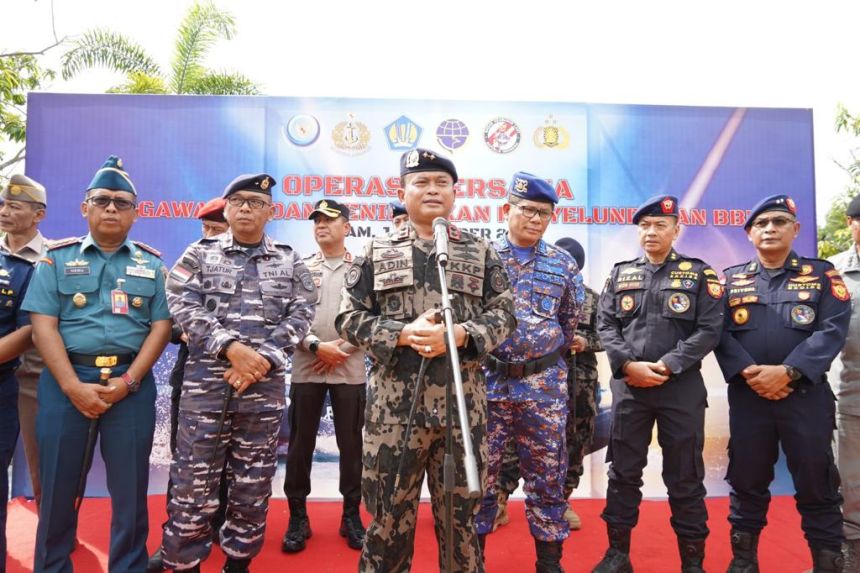 Upacara Pembukaan Operasi Bersama Pengawasan dan Penindakan Penyelundupan BBL di Batam, Kepulauan Riau, Selasa (5/12/2023) | dok/foto: Hum/PSDKP