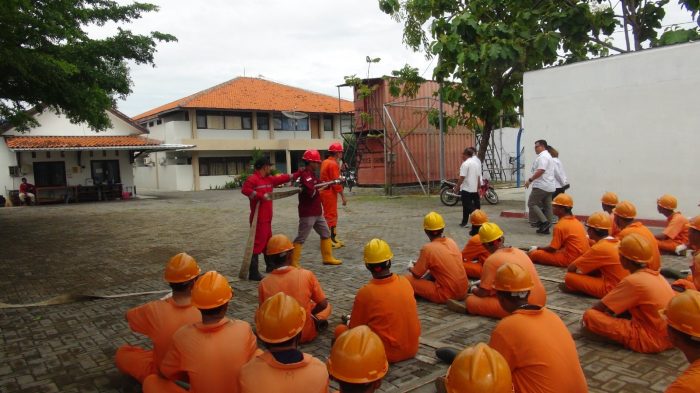 Kegiatan pelatihan dan sertifikasi awak kapal Indonesia | dok/foto: Hum/BPPSDM KP