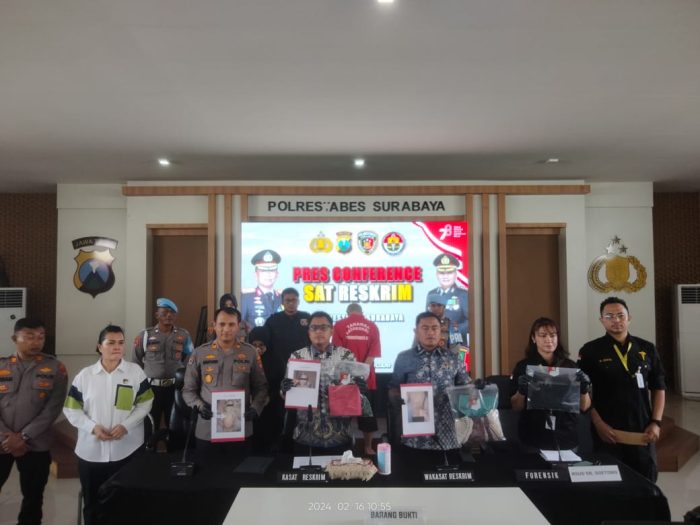 Konferensi pers ungkap kasus penganiayaan yang digelar di Mapolrestabes Surabaya, Jumat (16/2/2024) | dok/foto: JK/Bicaraindonesia.id