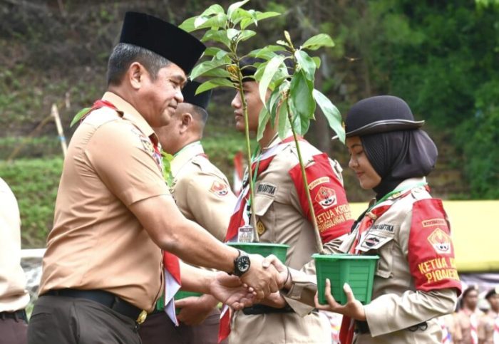 Kasad Jenderal TNI Maruli Simanjuntak saat membuka Persami Saka Wira Kartika Terpusat, di Bumi Perkemahan Cipayung, Jatinangor, Sumedang, Jawa Barat, Sabtu (3/2/2024) | dok/foto: Dispenad