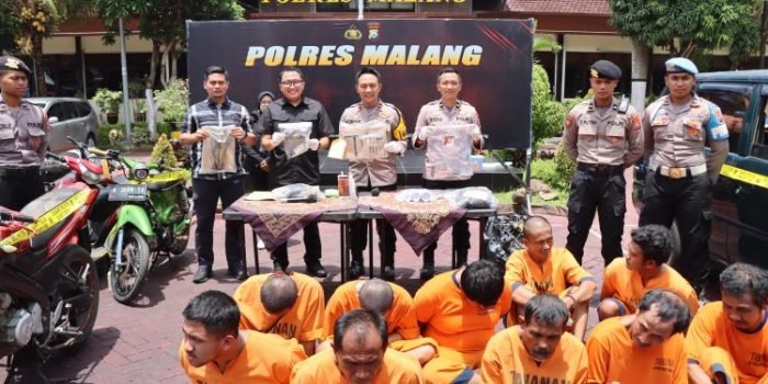 Konferensi pers ungkap kasus pencurian kendaraan bermotor yang digelar di Polres Malang pada Sabtu (10/2/2024) | dok/foto: Hum/Resma
