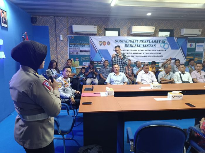 Sosialisasi keselamatan dan tertib berlalu lintas di Terminal Bungurasih, Sidoarjo, Jawa Timur, Kamis (28/3/2024) | dok/foto: Istimewa