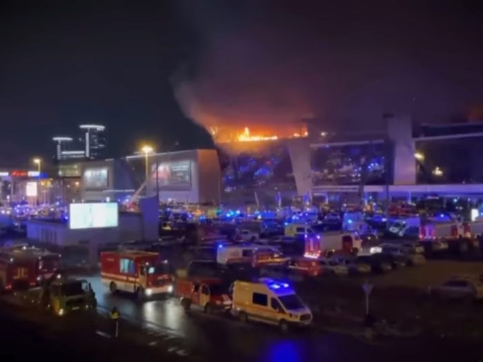 Tangkapan layar: Peristiwa serangan teroris di Crocus City Hall, Moskow, Rusia, Jumat (22/3/2024) malam | Source: Istimewa