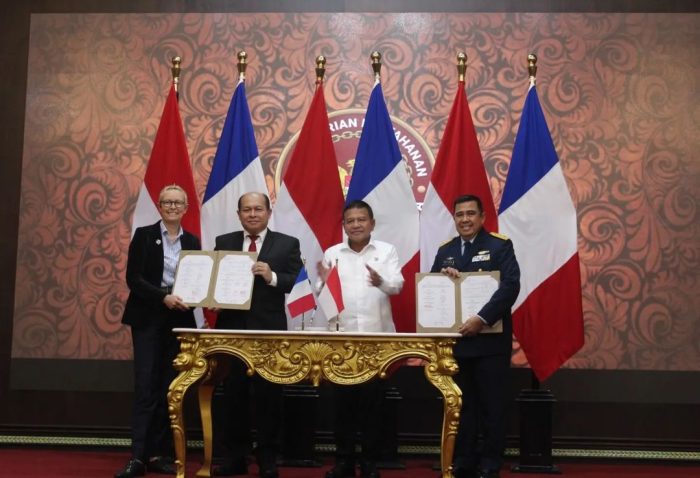 Penandatanganan kontrak pengadaan dua kapal selam Scorpène® Evolved, antara Naval Group dan PT PAL Indonesia | Source: Naval Group