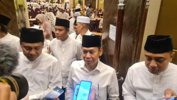 Wakil Ketua Umum DPP Partai Golkar saat menghadiri acara buka bersama di Surabaya, Minggu (7/4/2024).