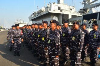 Apel gelar pasukan Satran Koarmada II bertempat di Dermaga Semampir I Koarmada II, Senin (27/5/2024) | dok/foto: Dispen Koarmada II