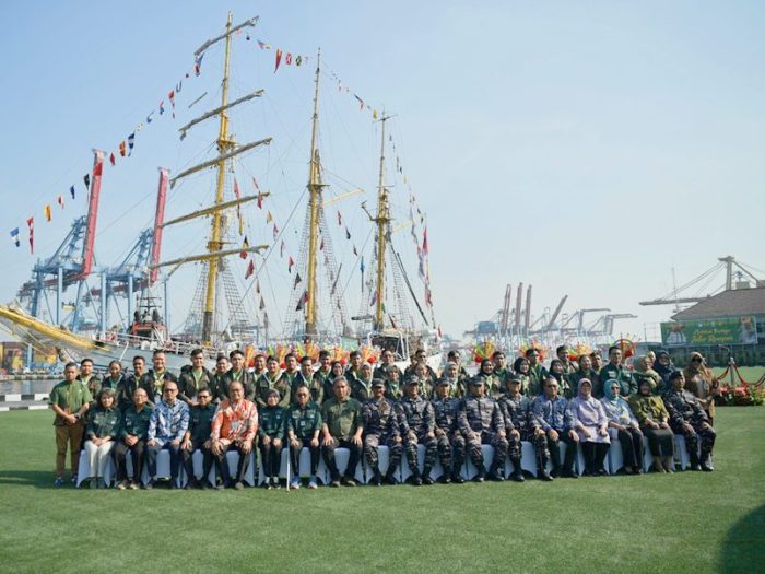 Acara pelepasan peserta muhibah budaya jalur rempah di Lapangan Komando Lintas Laut Militer (Kolinlamil) Jakarta, Jumat (7/6/2024) | dok/foto: Kemendikbud ristek