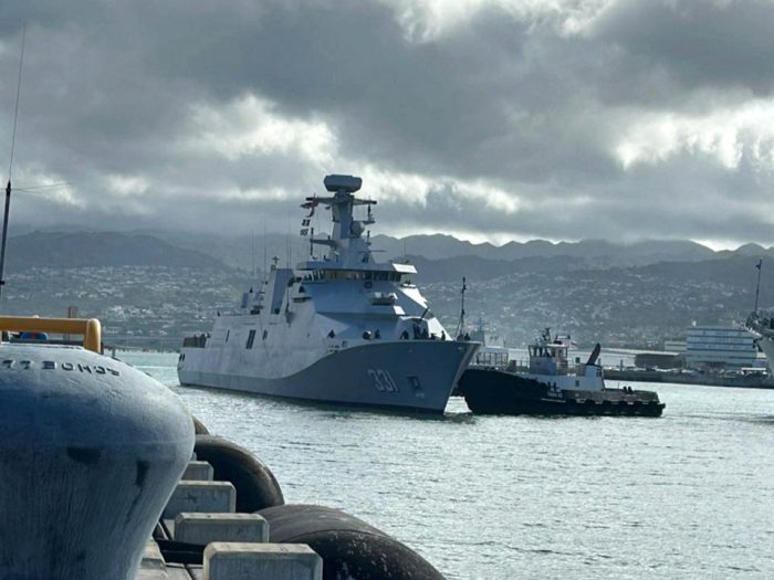 KRI Raden Eddy Martadinata-331 saat berlabuh di Pearl Harbour, Pulau Oahu, Hawaii, Rabu 26 Juni 2024 | Foto: Dispen Koarmada II