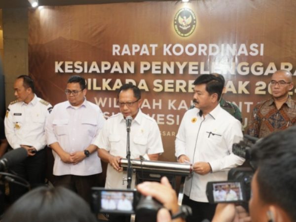 Mendagri Muhammad Tito Karnavian memberikan keterangan pers pada Rakor Kesiapan Penyelenggaraan Pilkada 2024 yang berlangsung di Makassar, Sulawesi Selatan, Rabu (26/6/2024) | Foto: dok. Kemendagri