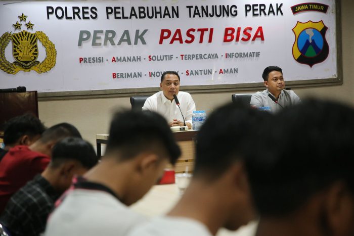 Proses mediasi atau diversi 11 ABH di Polres Pelabuhan Tanjung Perak, Surabaya, Rabu (11/6/2024) | dok/foto: Pemkot Surabaya