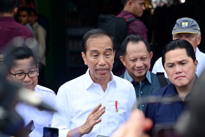 Presiden Jokowi saat memberikan pernyataan pers di Kota Dumai, Provinsi Riau, Sabtu (1/6/2024) | dok/foto: BPMI Setpres