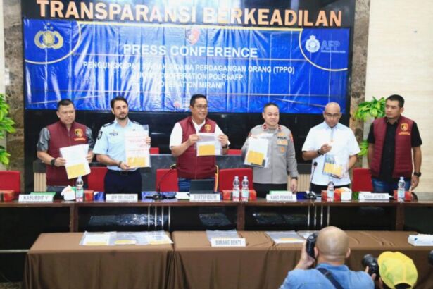 Konferensi pers ungkap kasus TPPO di Bareskrim Polri, Jakarta Selatan, Selasa (23/7/2024) | Foto: dok. Bareskrim Polri
