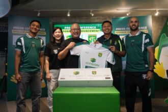 Penandatanganan kerja sama di kantor Persebaya, Surabaya Town Square, Selasa (30/7/2024) | Foto: T1/BI