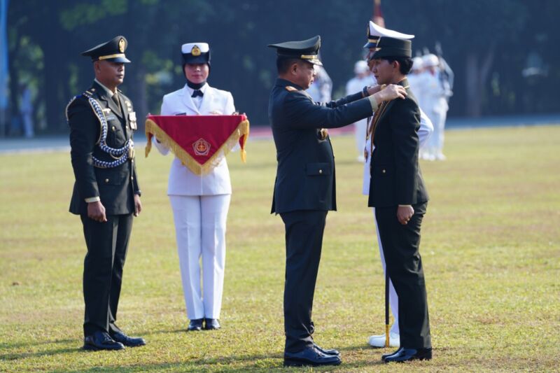 Upacara pelantikan perwira prajurit karier TNI TA 2024 di lapangan Tridek, Mabes TNI, Cilangkap, Jakarta Timur, Senin 22 Juli 2024 | Foto: dok. Puspen TNI