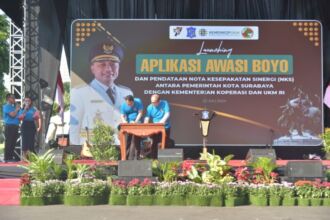 Peluncuran aplikasi "Awasi Boyo" di halaman Balai Kota Surabaya, Sabtu (20/7/2024) | Foto: Pemkot Surabaya