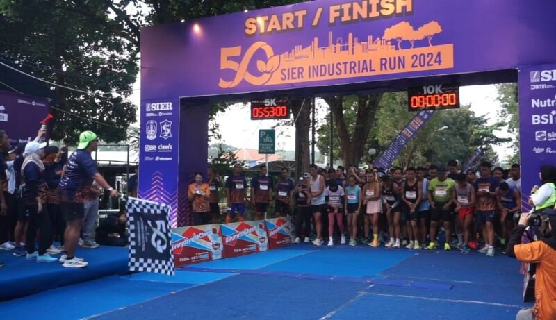 SIER Industrial Run 2024 di kawasan industri Rungkut, Surabaya, Minggu (4/8/2024) pagi | Foto: T1/BicaraIndonesia.id