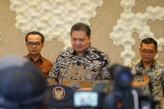 Menteri Koordinator Bidang Perekonomian Airlangga Hartarto dalam Konferensi Pers Pertumbuhan Ekonomi Indonesia Triwulan II 2024 di Kantor Kemenko Perekonomian, Jakarta, Senin (5/8/2024) | Foto: dok. Hum-Ekon