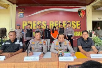 Konferensi pers ungkap kasus kecelakaan lalu lintas yang berlangsung di Mapolresta Pekanbaru, Minggu (4/8/2024) | Foto: dok. Hum Polresta Pekanbaru