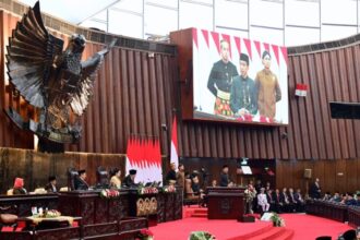 Presiden Joko Widodo menyampaikan pidato pengantar Rancangan Anggaran Pendapatan dan Belanja Negara (RAPBN) 2025 di Gedung Nusantara MPR/DPR/DPD RI, pada Jumat, 16 Agustus 2024. Foto: BPMI Setpres