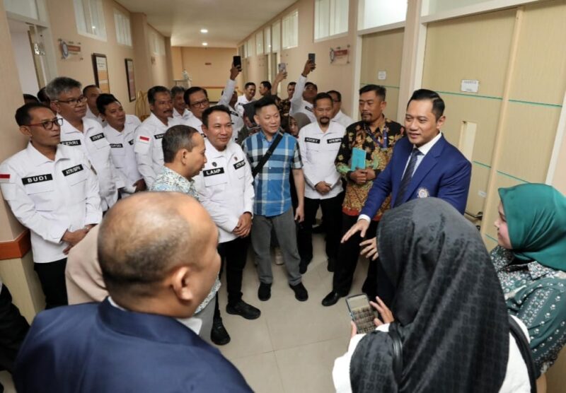 Agus Harimurti Yudhoyono (AHY) saat menjalani uji kelayakan disertasi di Universitas Airlangga (Unair), Surabaya, Kamis (22/8/2024) | Foto: Dj/Ist