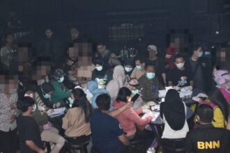 Operasi ini melibatkan pengawasan di dua tempat hiburan malam di kawasan Surabaya Pusat | Foto: dok. Satpol PP Surabaya