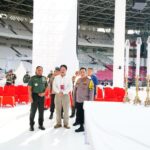 Kapolri Jenderal Listyo Sigit Prabowo dan Panglima TNI Jenderal Agus Subiyanto saat meninjau posko operasi Tribrata Jaya di Gelora Bung Karno (GBK) dan Stadion Madya, Jakarta Pusat, Rabu (4/9/2024) | Foto: Hum/Polri