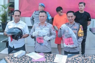 Konferensi pers ungkap kasus dugaan pencurian sepeda motor modus kencan online di Polsek Lowokwaru, Polresta Malang Kota, Rabu (4/9/2024) | Foto: Hum/Resta