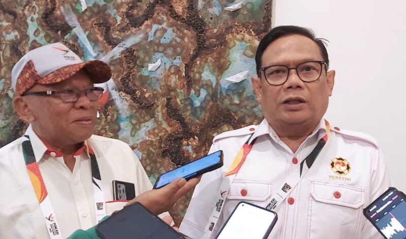 Kanan: Ketua Umum PB Persaudaraan Shorinji Kempo Indonesia (Perkemi), Laksdya TNI (Purn) Agus Setiadji | Foto: Fredi Agus/DAP