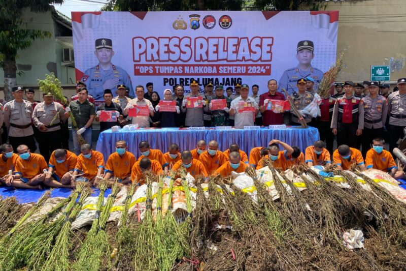 Konferensi pers hasil Operasi Tumpas Narkoba Semeru 2024 di Mapolres Lumajang, Senin (30/9/2024) | Foto: dok. Hum/Res Lumajang