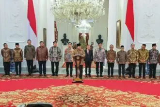 Presiden Prabowo Subianto mengumumkan susunan kabinet pemerintah Republik Indonesia periode 2024-2029 yang diberi nama “Kabinet Merah Putih” di Istana Merdeka, Jakarta, Minggu (20/10/2024) malam | Foto: BPMI Setpres