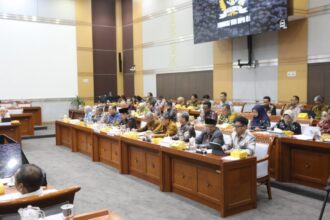 Rapat kerja perdana Kemensos dan Komisi VIII DPR RI di Kompleks Parlemen, Jakarta, Selasa (12/11/2024) | Foto: Hum Kemensos