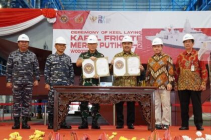 Seremoni keel laying Fregat Merah Putih di fasilitas hanggar Kapal Selam Divisi Kapal Selam PT PAL Indonesia, Jumat (15/11/2024) | Sumber Foto: PT PAL Indonesia