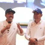 Dari kiri: Menteri Sosial Saifullah Yusuf, bersama Wamensos Agus Jabo Priyono, saat memberikan motivasi di hadapan ratusan pelajar | Foto: Hum Kemensos