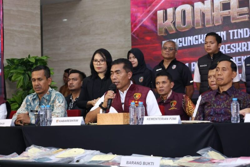 Kabareskrim Polri, Komjen Pol Wahyu Widada saat memberikan keterangan pers kepada awak media di Jakarta, Jumat (22/11/2024) | Foto: dok. Hum Polri