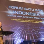 Peluncuran Sipedasi dan PMI bersamaan dalam Rapat Forum Satu Data Tingkat Kota Bandung 2024 di The Papandayan Hotel, Senin (9/12/2024) | Foto: dok. Pemkot Bandung