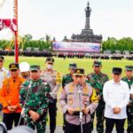 Kapolri Jenderal Pol Listyo Sigit Prabowo, memberikan keterangan kepada awak media usai memimpin apel gelar pasukan Operasi Lilin 2024 di Bali, Jumat (20/12/2024) | Sumber Foto: Hum Polri