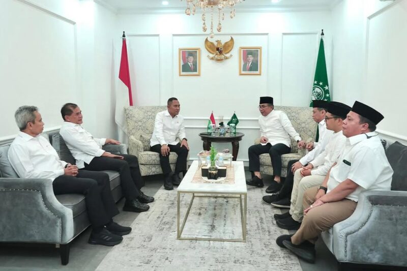 Ketua Umum PBNU, KH Yahya Cholil Staquf, saat menerima kunjungan Kepala BNPT RI, Komjen Pol Eddy Hartono, Jakarta Pusat, Rabu (18/12/2024) | Sumber Foto: dok. PBNU
