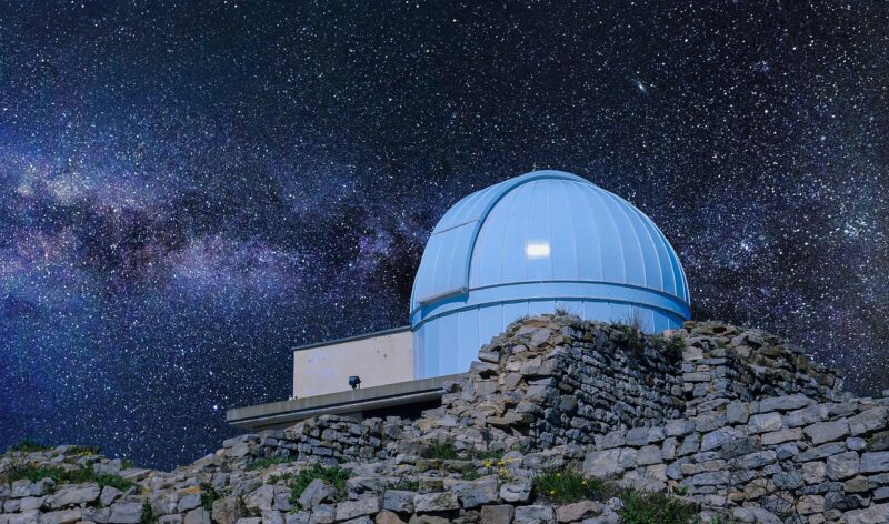 Ilustrasi: Observatorium berfungsi untuk mengamati dan memantau fenomena di bumi atau di luar angkasa | Sumber Foto: Pixabay