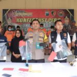 Kapolresta Sidoarjo Kombes Pol Christian Tobing, memimpin konferensi pers ungkap kasus PMI Ilegal di Mapolresta Sidoarjo, Senin (13/1/2025) | Sumber Foto: dok. Polresta Sidoarjo