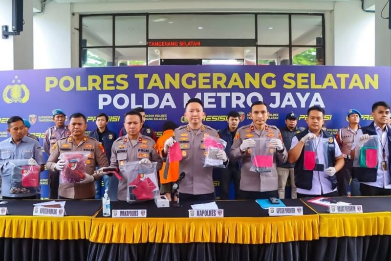 Konferensi pers ungkap kasus perampokan di SPBU kawasan Tangerang Selatan | Foto: dok. Hum Res Tangsel