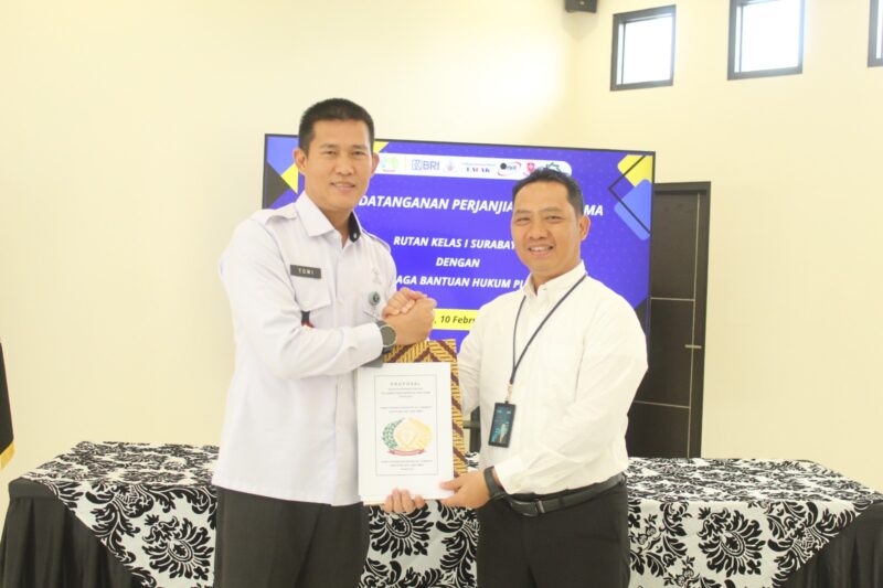 Seremoni penyerahan bantuan CSR di Aula Gedung Utama Rutan Kelas I Surabaya, Senin (10/2/2025) | Foto: Dap/Istimewa