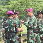 Upacara penutupan latihan menembak sniper TNI AL di Lapangan Apel Ksatrian FF Tanjung Puslatpurmar 3 Grati, Pasuruan, Jumat, 14 Februari 2025 | Sumber Foto: Dispen Kormar