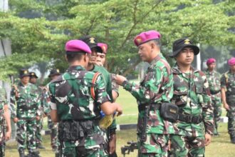 Upacara penutupan latihan menembak sniper TNI AL di Lapangan Apel Ksatrian FF Tanjung Puslatpurmar 3 Grati, Pasuruan, Jumat, 14 Februari 2025 | Sumber Foto: Dispen Kormar