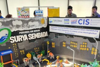 Lomba mading diikuti oleh karyawan dari 13 Sub Direktorat Perumda Surya Sembada Surabaya | Foto: Hum/Istimewa