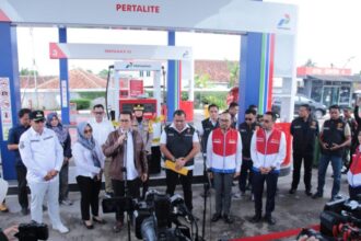 Konferensi pers ungkap kasus praktik curang salah satu SPBU di Sukabumi, Jawa Barat, Rabu (19/02/2025) | Foto: dok. Polri