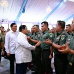 Presiden Prabowo Subianto memberikan pengarahan kepada para Dansat TNI di Istana Kepresidenan Bogor, Jawa Barat, Jumat (7/2/2025) | Sumber Foto: BPMI Setpres